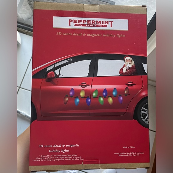 NWT CHRISTMAS CAR DECORATION MAGNET HOLIDAY LIGHTS STICKER 3D SANTA DECAL - Picture 3 of 6